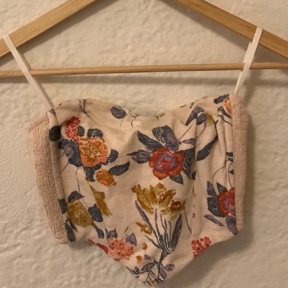 Kimchi Blue Courtney Smocked Corset Top Small NWT - Picture 2 of 3